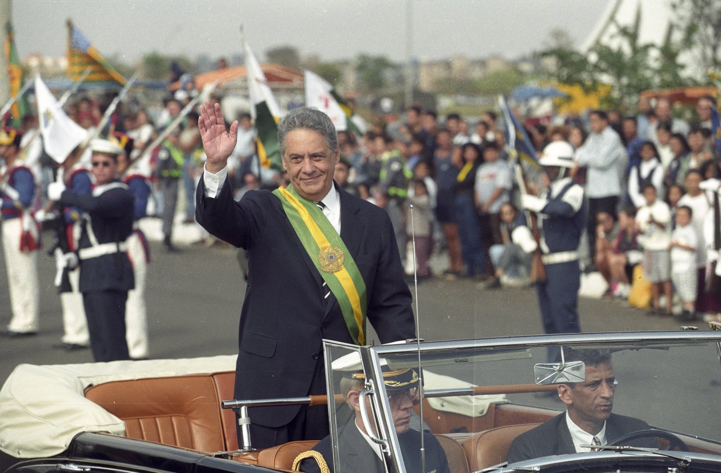 30 anos após chegar ao poder, PSDB vive sua maior crise