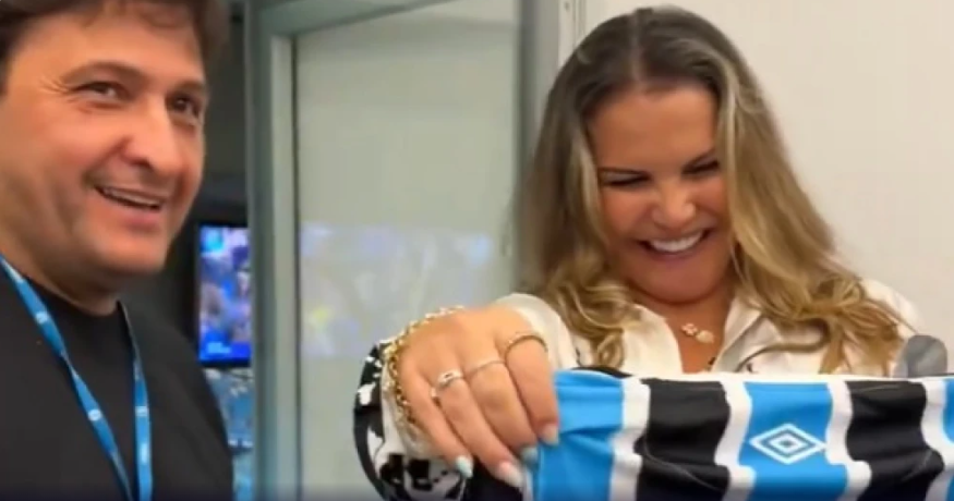 Grêmio recebe irmã de Cristiano Ronaldo na Arena e envia presente para o craque