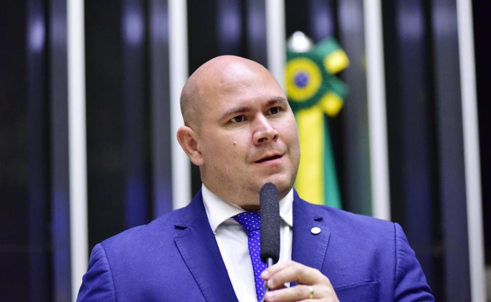 Relator recomenda censura verbal a deputado bolsonarista; Conselho de Ética adia a votação – Política – CartaCapital