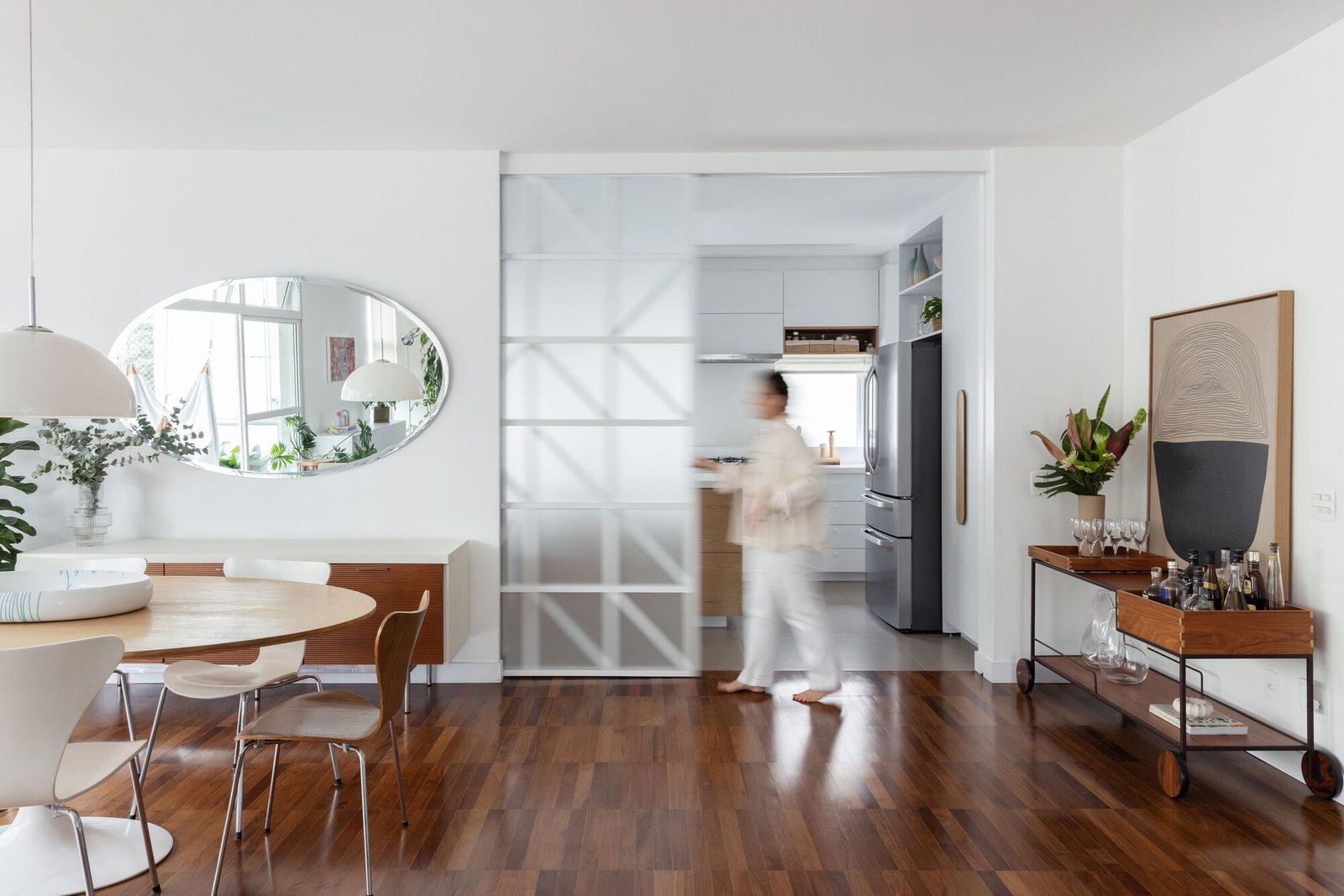 Apartamento Baronesa / Lucia Manzano Arquitetura + Paisagismo