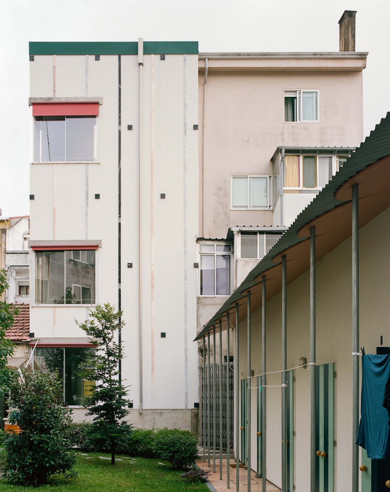 Casas com Chaminés Rosas / fala