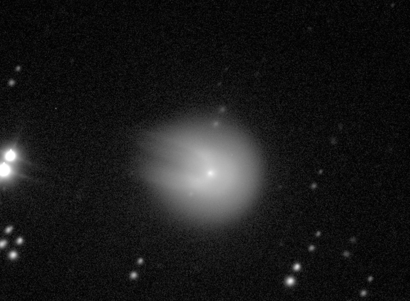 Céu de abril tem chuva de meteoros e passagem do “Cometa do Diabo“