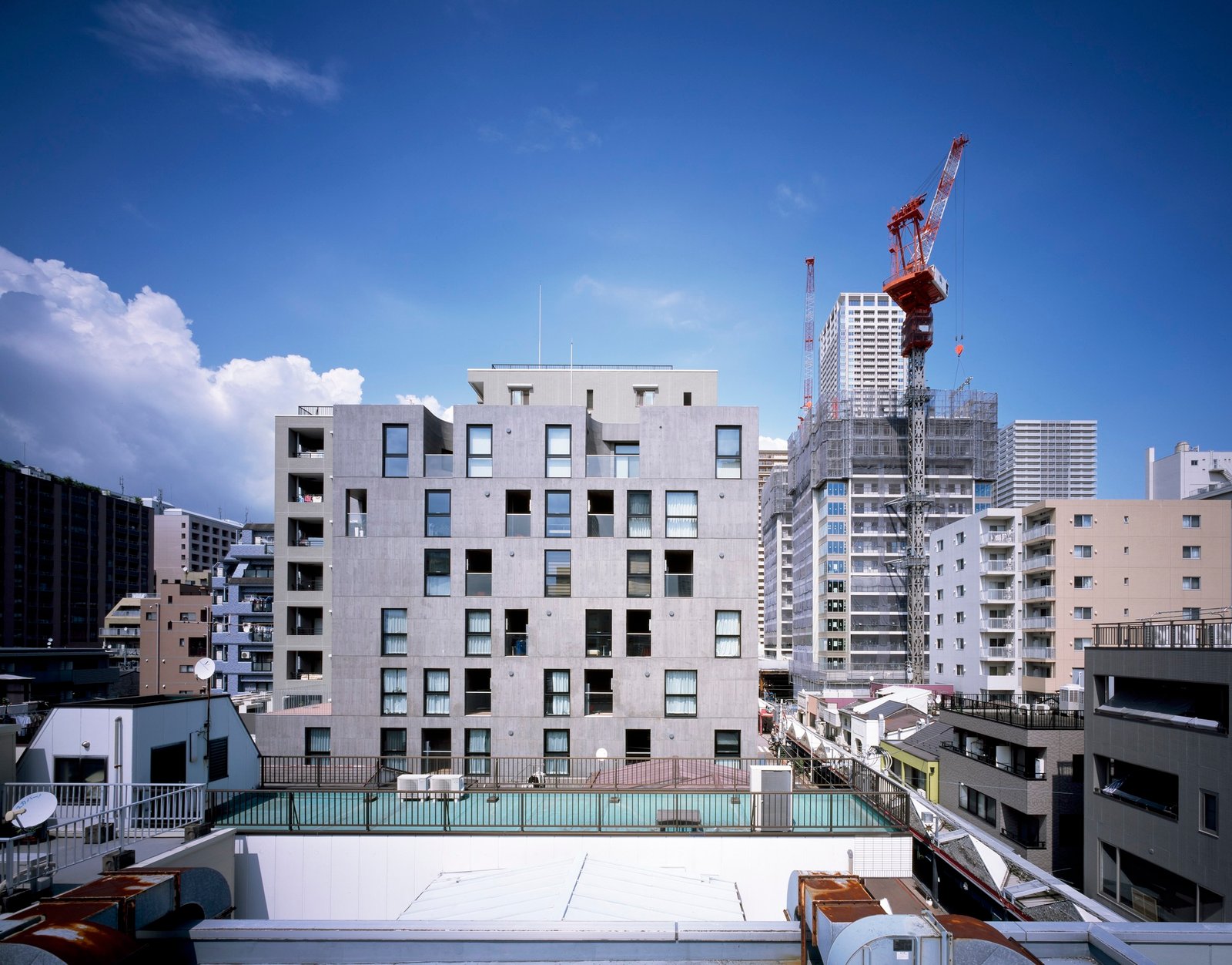 Edifício Residencial Corte / Hiroyuki Ito Architects