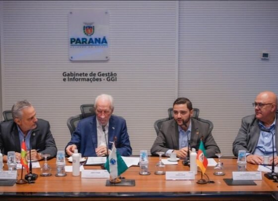 O vice-governador, Gabriel Souza, participa dos debates junto ao Grupo do Grupo de Trabalho da Malha Ferroviária