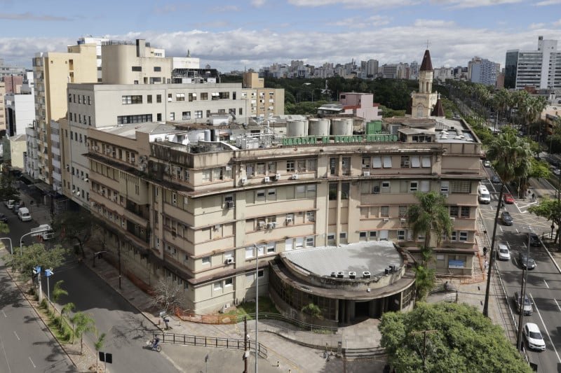 Hospital de Pronto Socorro de Porto Alegre completa 80 anos e prédio será remodelado