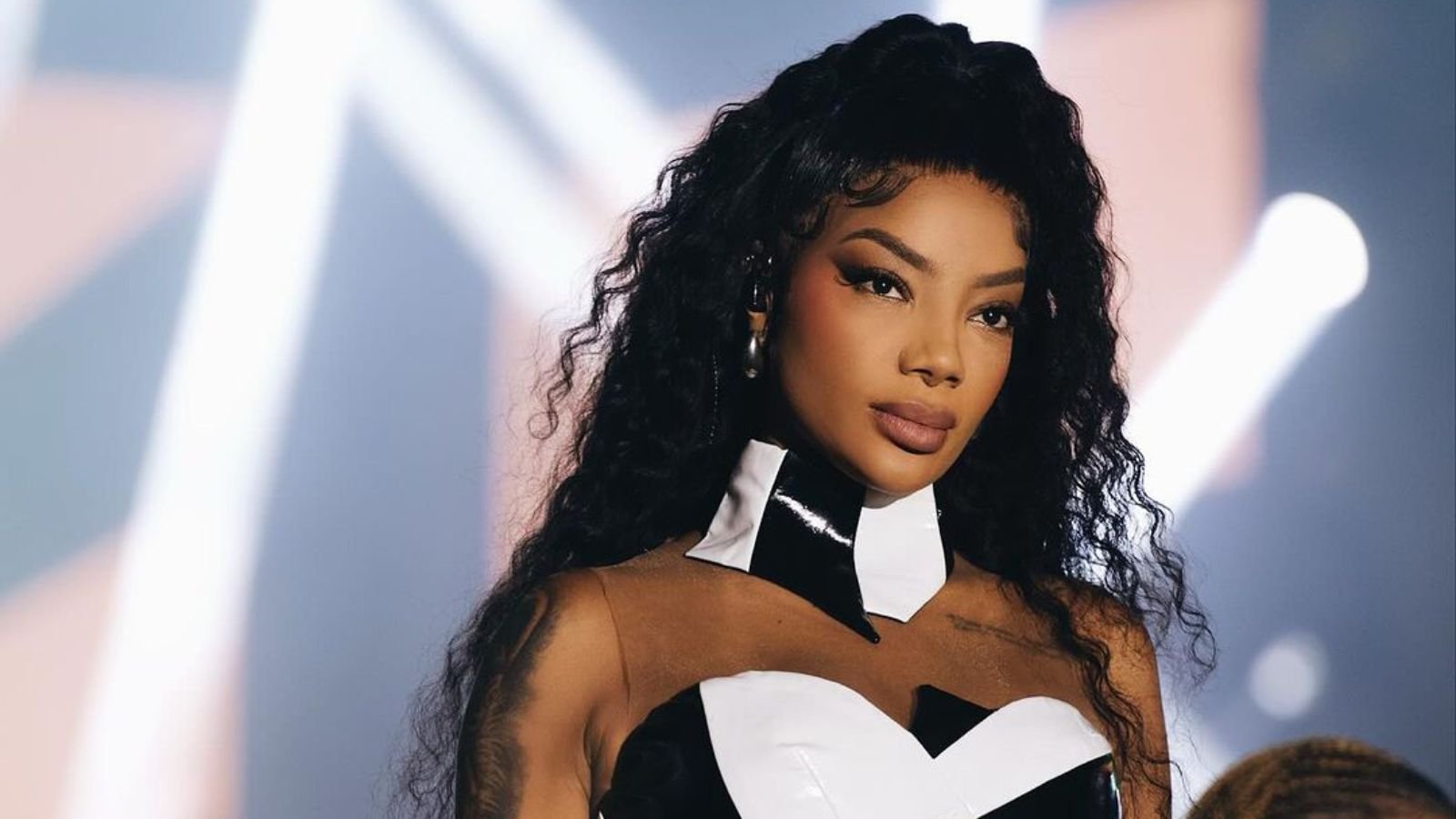 Ludmilla dá detalhes de festa de aniversário: 12 horas, piscina e dress code