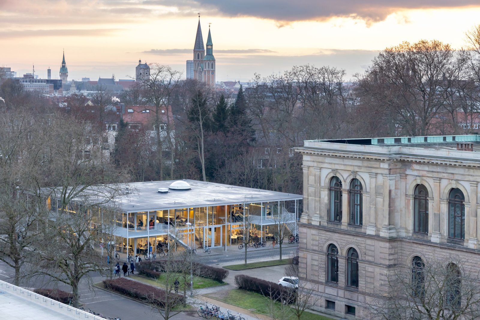Prêmio Mies UE 2024 anuncia seus vencedores: um complexo educacional e uma biblioteca