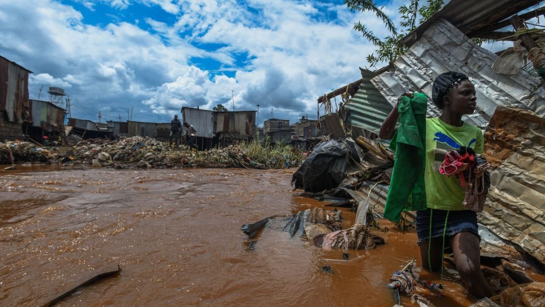 Rompimento de barragem e fortes chuvas no Quênia deixam ao menos 35 mortos