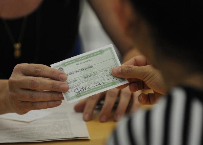 Eleitor gaúcho tem até esta quinta-feira (23) para regularizar ou transferir título