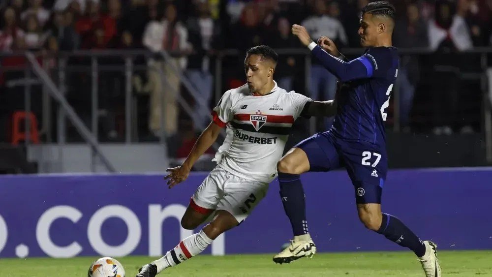 Jogadores do Talleres são detidos por desacato a policiais militares