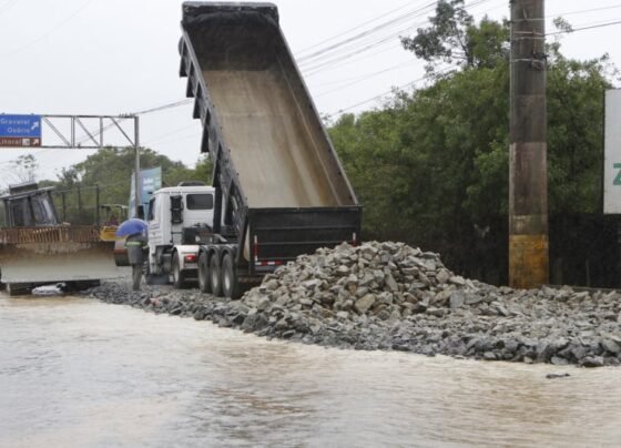 Corredor humanitário da avenida Assis Brasil, na zona Norte, terá 300 metros de extensão