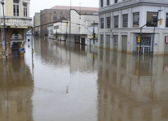 Prefeitura de Porto Alegre reforçou alerta de chuvas intensas para este domingo