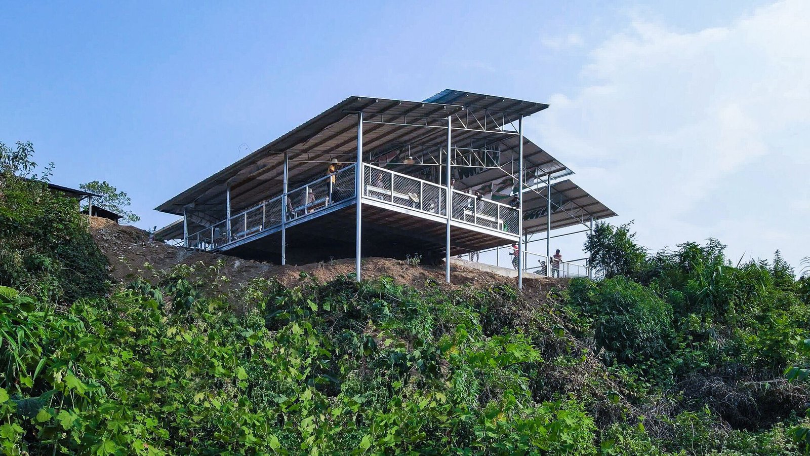 Arenas Flying Tops / People’s Architecture Office