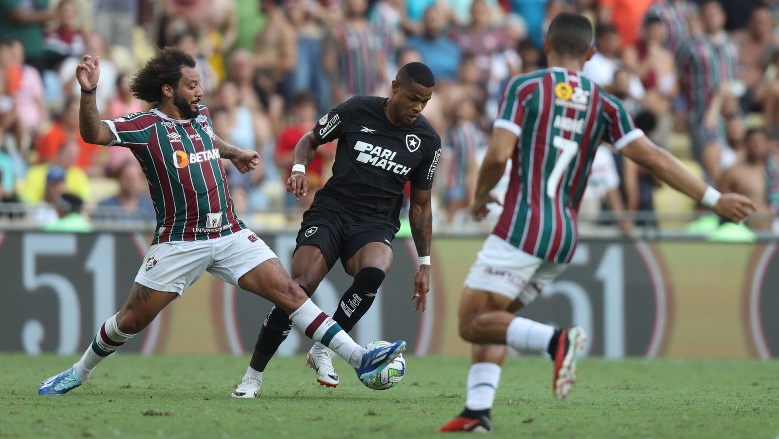 Botafogo e Fluminense duelam sem os destaques de Artur Jorge e Diniz