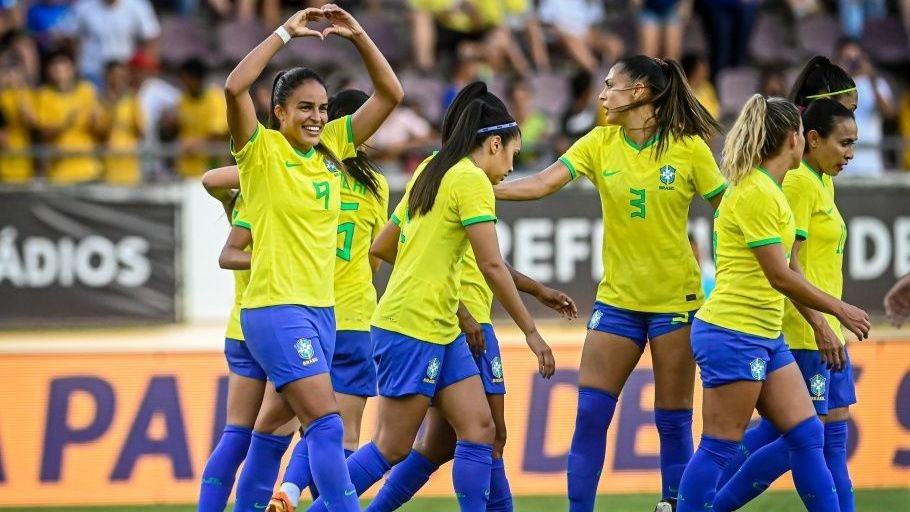 Brasil ganha uma posição no ranking feminino da Fifa; veja o top 10