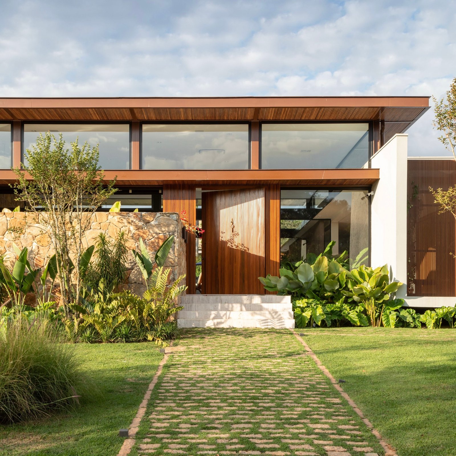 Casa Cisalpinas / Rodrigo Vilas Boas Arquitetos