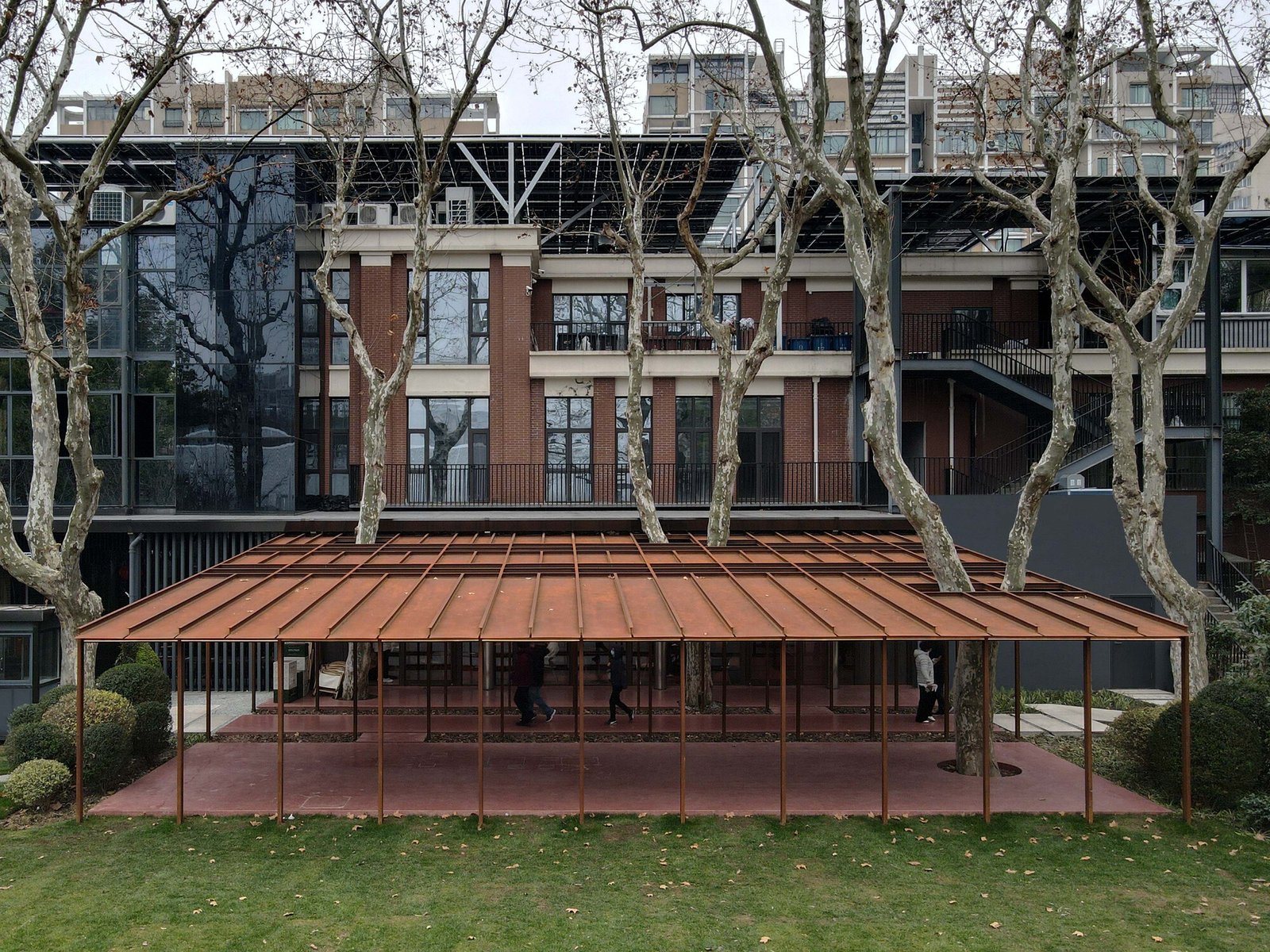 Coffee Shed do Parque Luxun / SHISUO design office