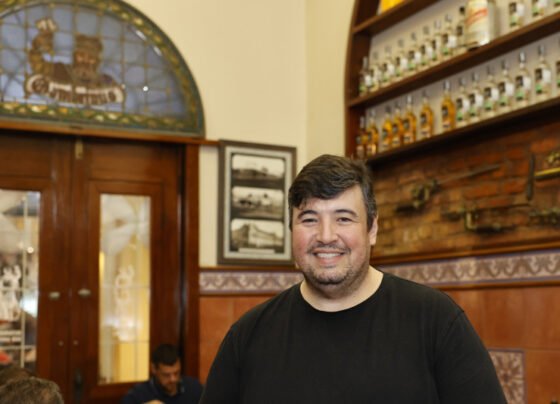 João Melo, proprietário do Gambrinus no Mercado Público, prevê reabertura do restaurante no final de junho