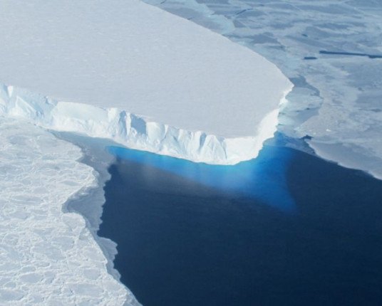 Infiltrações em geleiras indicam risco maior de elevação do nível do mar