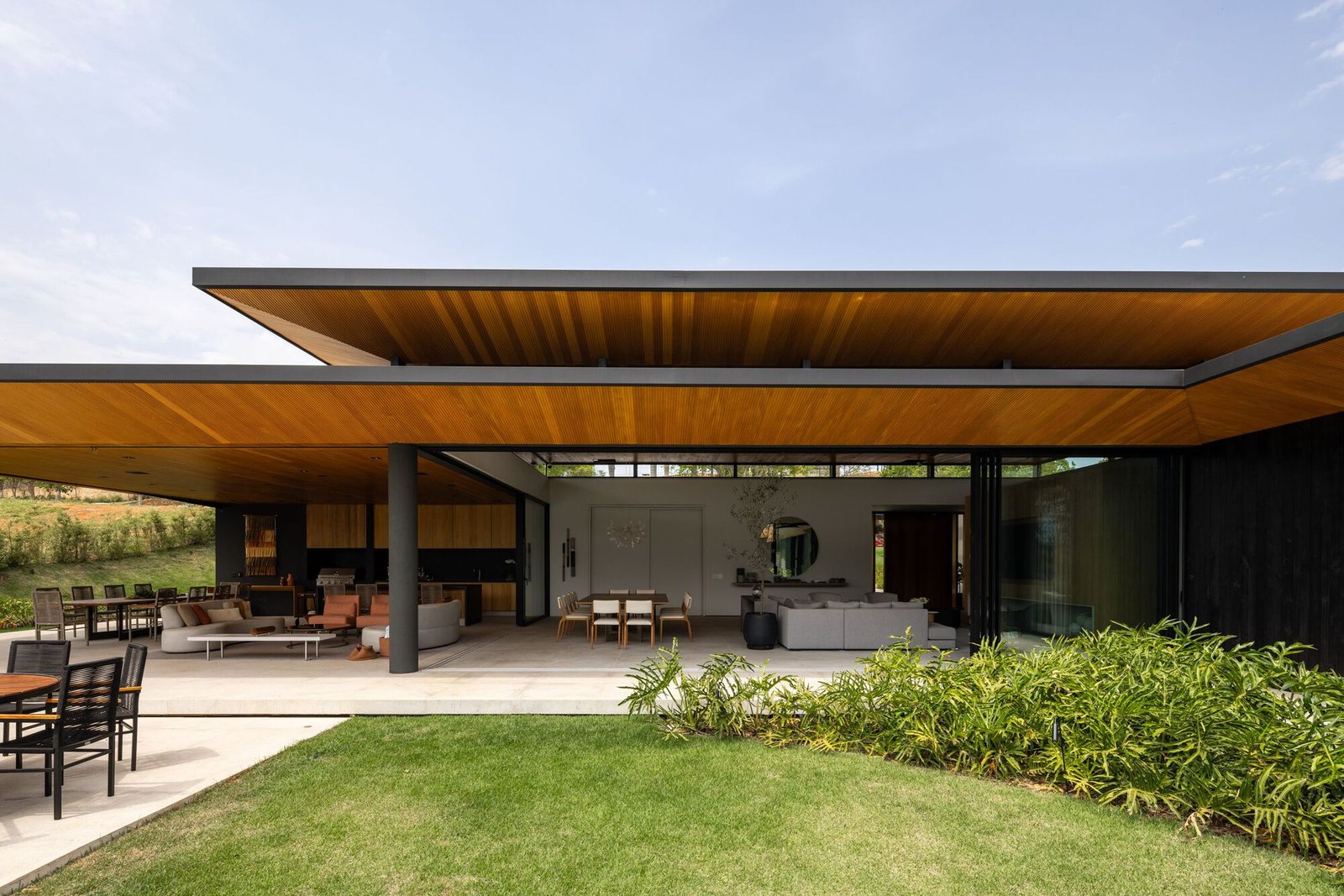 Residência D4 / Belluzzo Martinhão Arquitetos