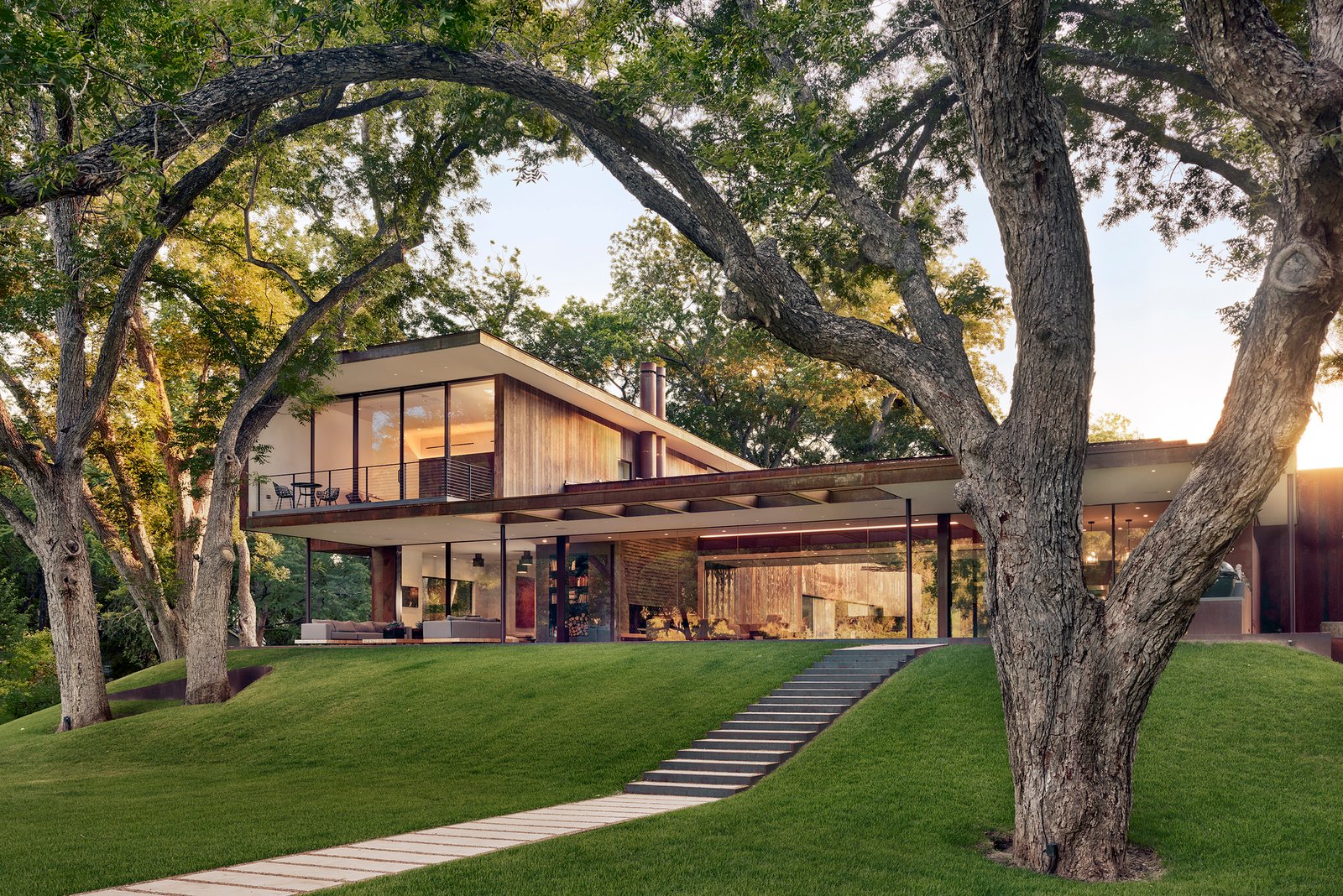 Residência River Hills / Miró Rivera Architects