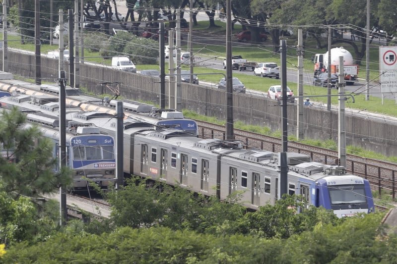 Trensurb amplia horário de trens da operação emergencial