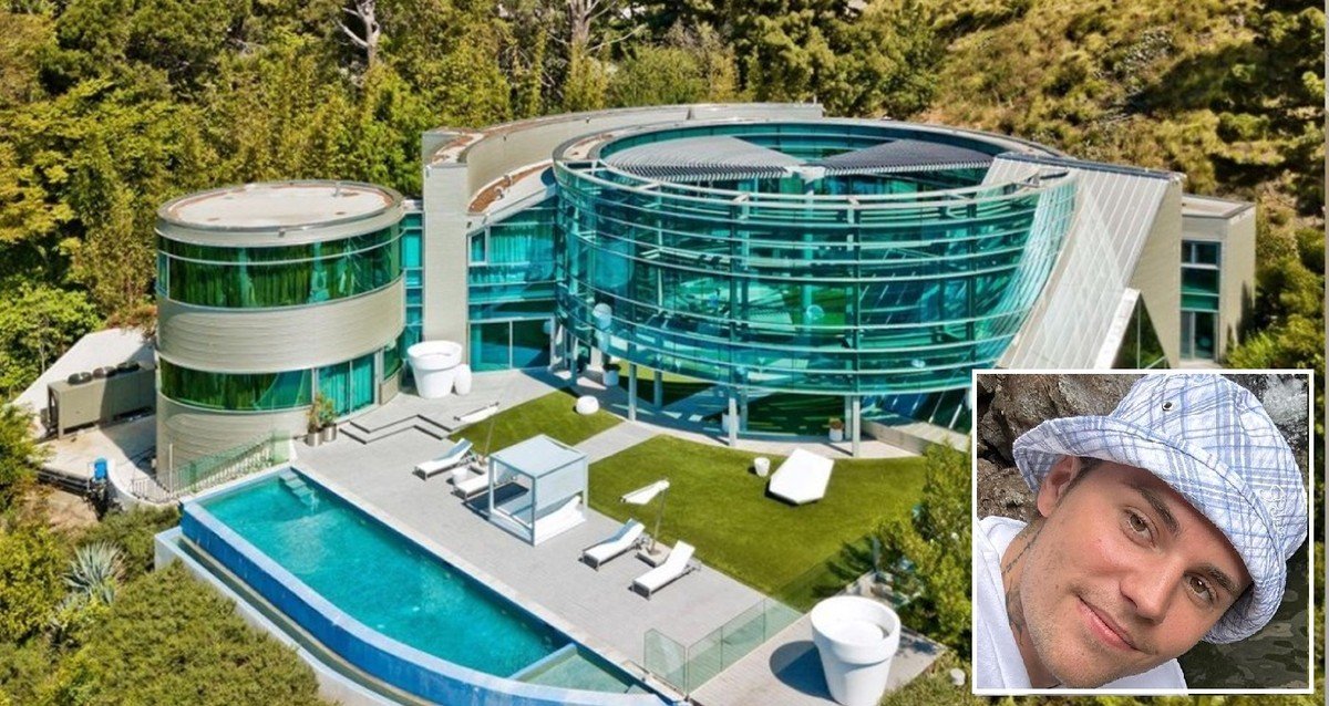 Casa de vidro que já teve Justin Bieber como inquilino está à venda por R$ 200 milhões; veja interiores