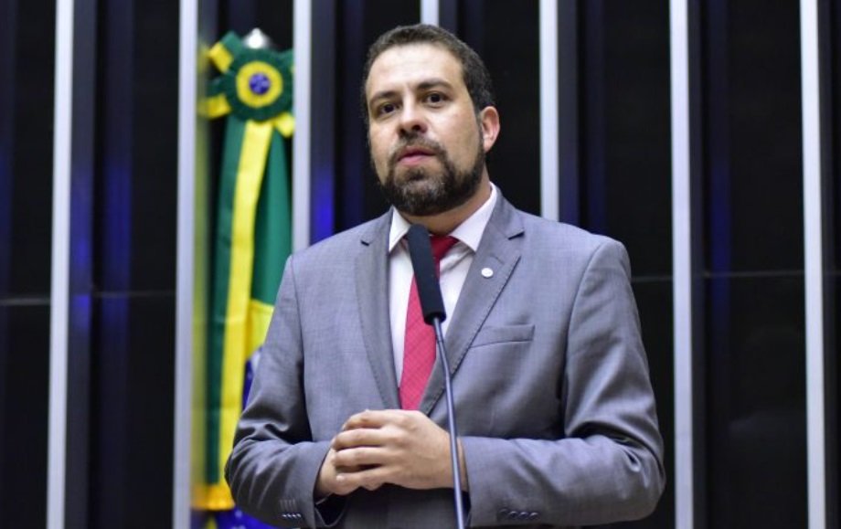 Boulos admite negociar com centrão caso eleito: “Ninguém governa na pancada”