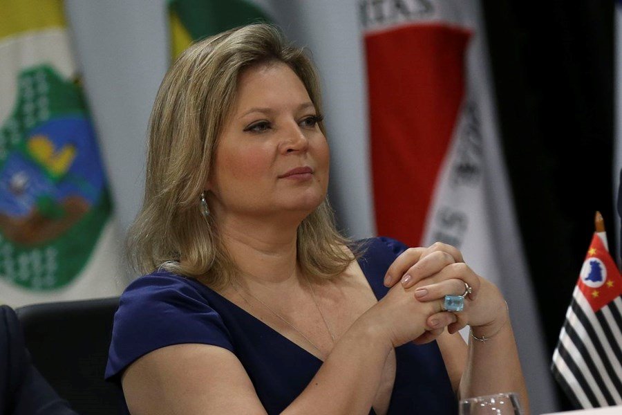 Joice Hasselmann rompe com Nunes, chama prefeito de “frouxo” e declara voto em Marçal