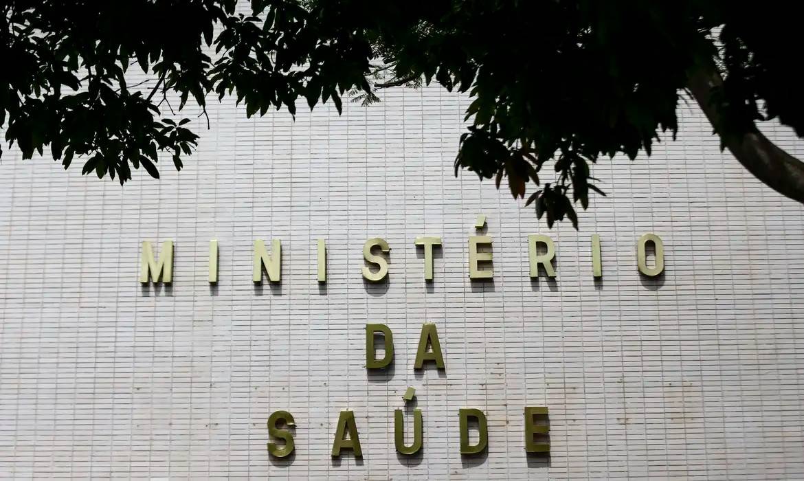 Ministério da Saúde monitora passageiro que chegou em Guarulhos com suspeita de Mpox