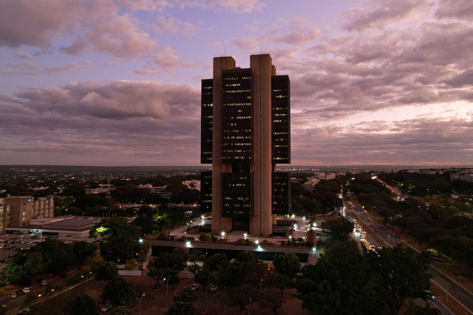 Sindicato de funcionários do BC critica novo relatório da PEC da autonomia financeira