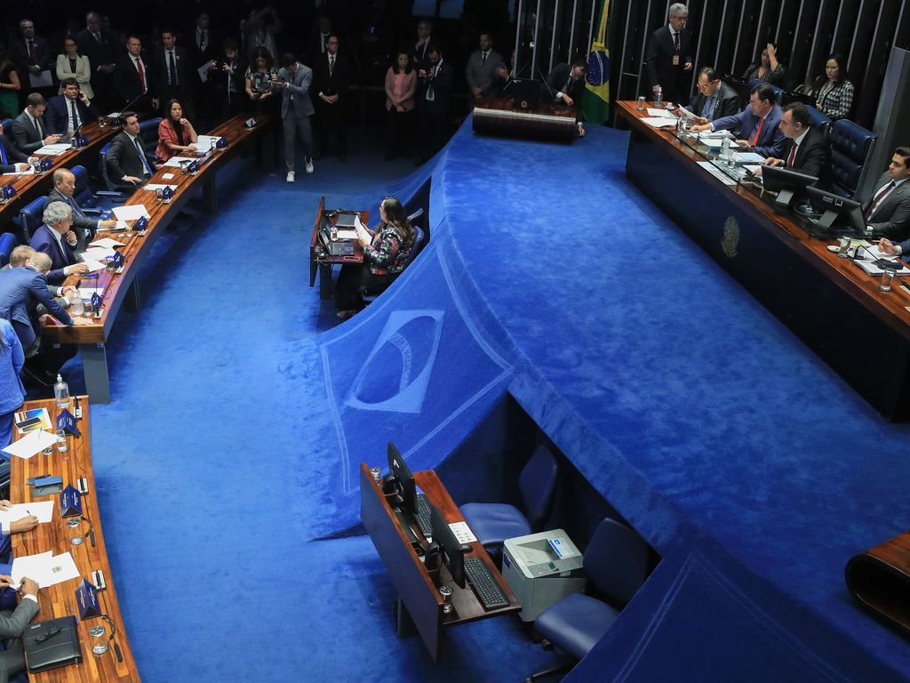 reoneração da folha de pagamento terá votação retomada na terça-feira