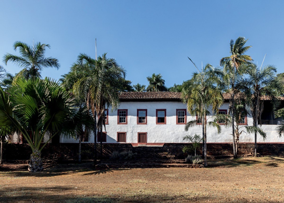 Irmãos recuperam casa de campo centenária no interior de São Paulo | Casas