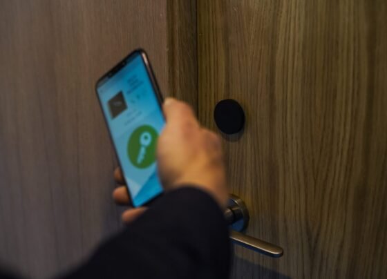 Salto destaca tecnologias de acesso inovadoras na Decor Hotel 2024