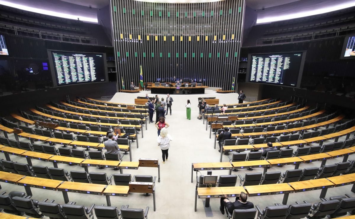 Apenas 3 deputados do PT votaram contra a PEC do corte de gastos; saiba quem são – Política – CartaCapital